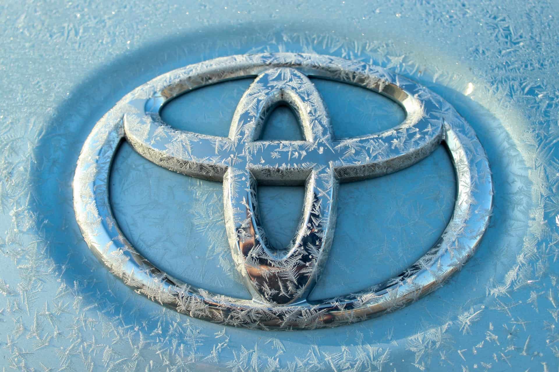 Hybrydowe wersje dostawczej Toyoty – w czym możesz wybierać?
